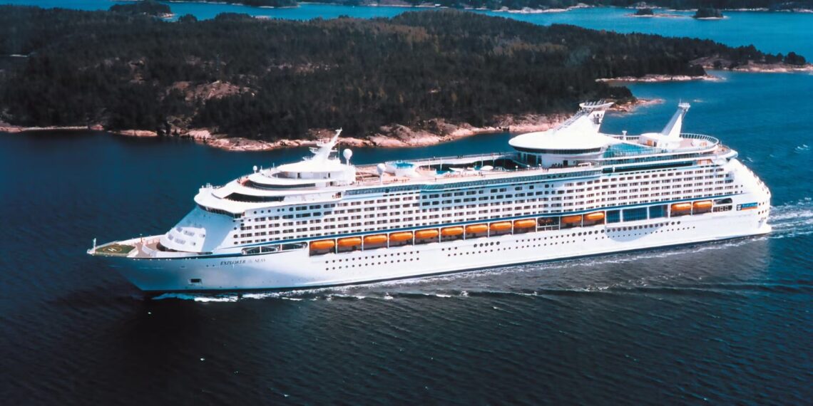 Crucero Explorer of the Seas se inclina 45 grados durante viaje