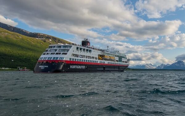 Crucero MS Maud pasa a servir como buque costero