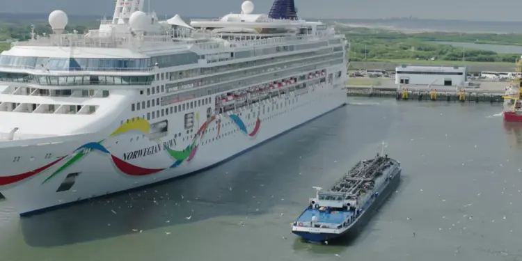 Crucero Norwegian Dawn recibe mezcla de biocombustible sostenible en Países Bajos