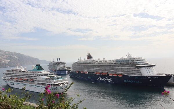 Puerto de Funchal recibe cinco cruceros en dos días