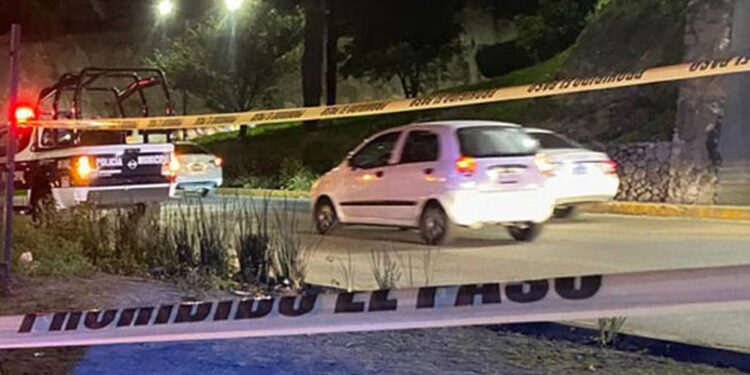 Muere motociclista al instante luego de derrapar en crucero de Naucalpan - La Prensa