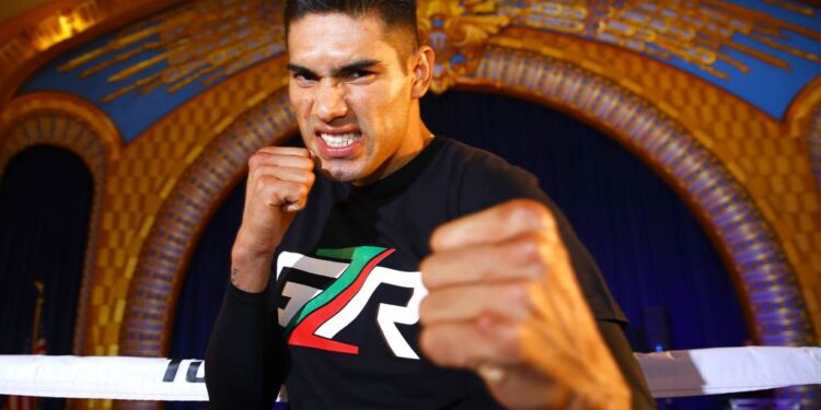 Gilberto 'Zurdo' Ramírez derrotó a Chris Bilam-Smith y unifica coronas de peso crucero