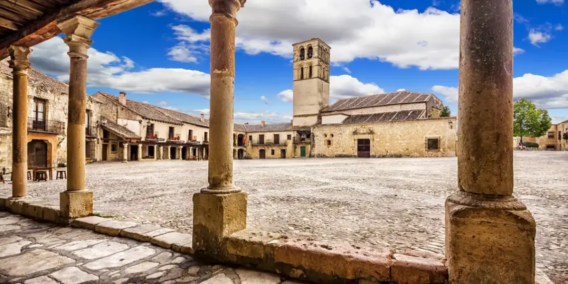 Los cincos finalistas a pueblo más bonito de diciembre están en Segovia