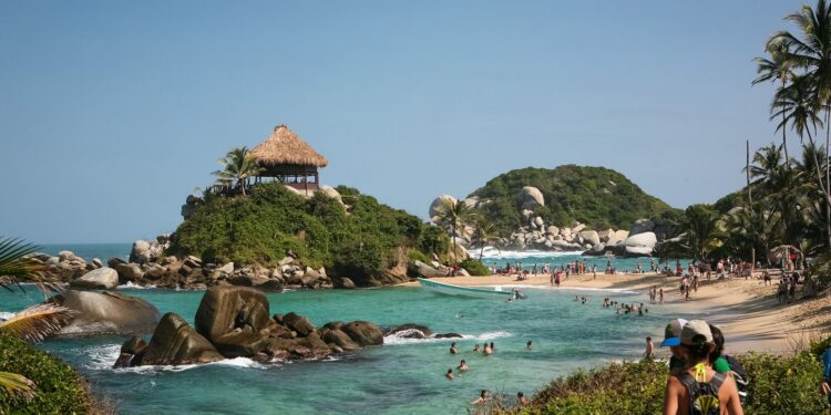 Mejores destinos en Colombia donde no se puede llegar en carretera