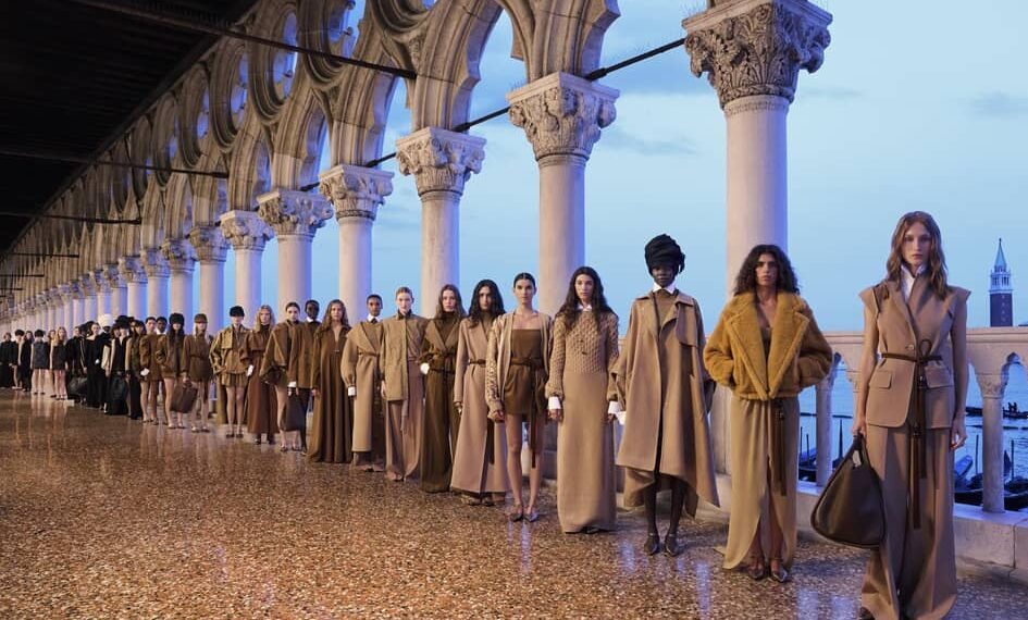 Max Mara apuesta por Nápoles como escenario de su próximo desfile crucero