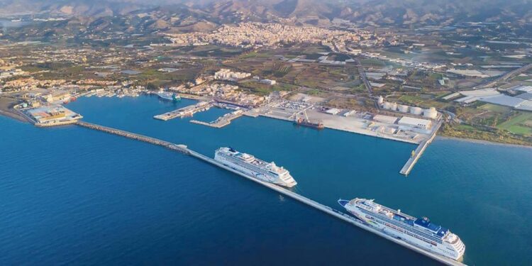 Motril recibe la segunda doble escala de cruceros de la semana