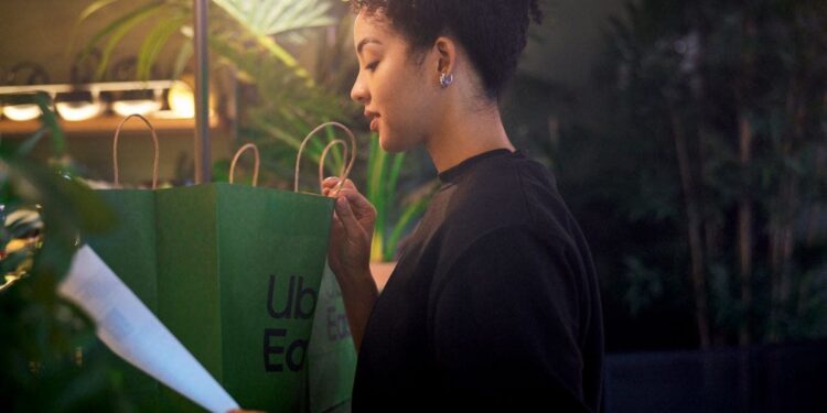 Nueva función de Uber ayuda a estudiantes a ahorrar en viajes y compras