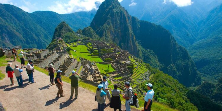 Perú firma acuerdo con Corea del Sur y China para fortalecer la cooperación turística