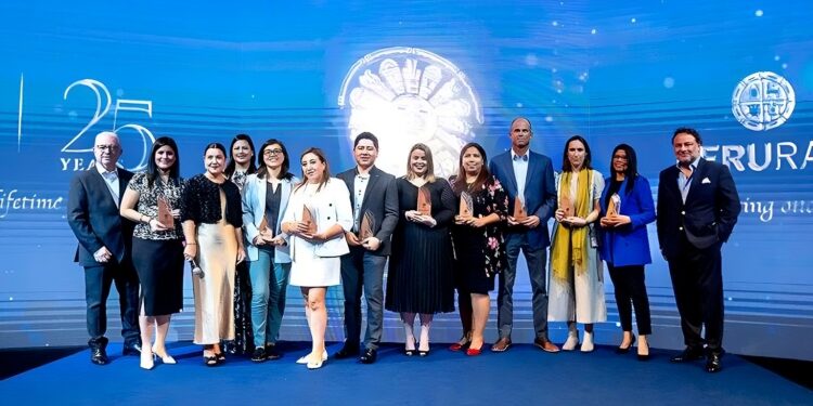 PeruRail otorga reconocimiento a empresas clave para la promoción del turismo peruano