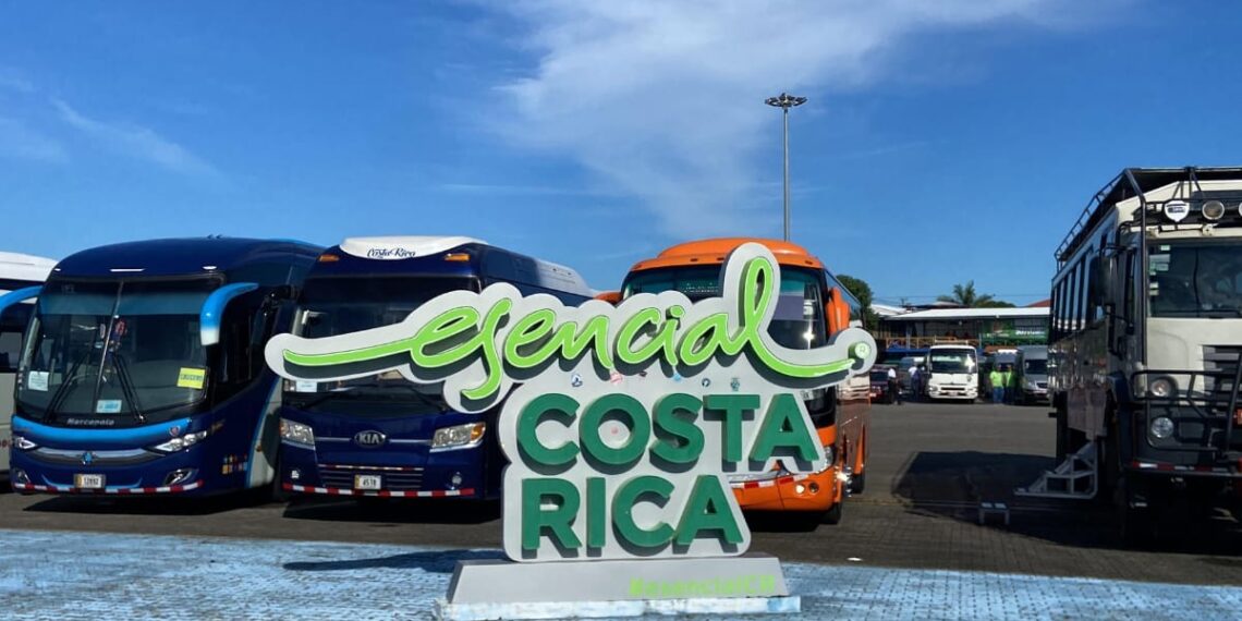 Este lunes cuatro de noviembre en la Terminal Hernán Garrón JAPDEVA oficializó la apertura de la temporada de cruceros en Puerto Limón. Se programan 92 arribos partir de esta semana y hasta el mes de abril de año 2025.