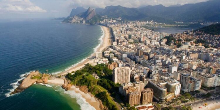 Por qué vacacionar en Brasil puede ser más barato que viajar a la costa argentina