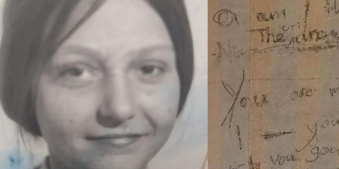 Cambiaron el papel pintado de su nueva casa y encontraron un inquietante mensaje sobre viajes en el tiempo