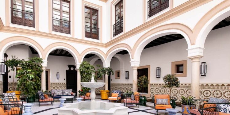 Si quiere hospedarse en el mejor hotel boutique del mundo, venga a Sevilla