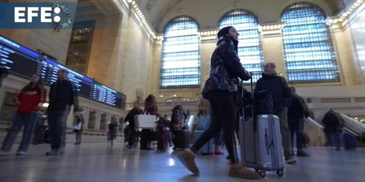 Unos 80 millones de estadounidenses viajarán en Acción de Gracias, una cifra récord