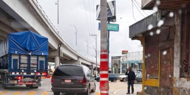 ¿Qué pendientes tiene el distribuidor vial Crucero Acatlán?