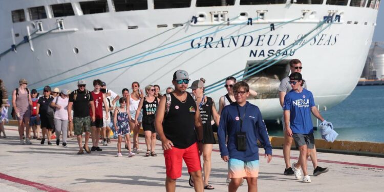 Golpería al sector turístico; preocupación en Progreso por cobro de impuesto extra