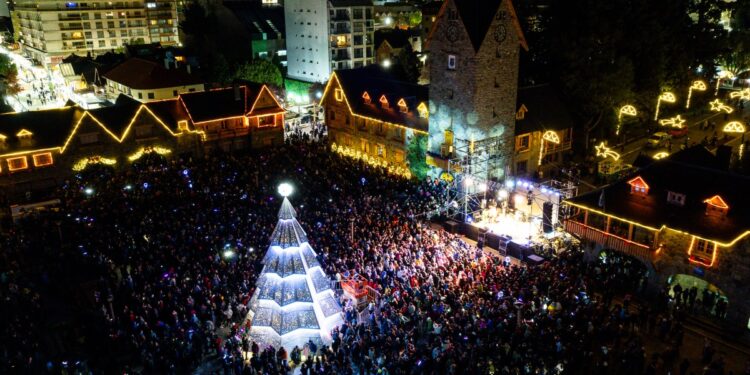 Bariloche y Las Grutas, entre los destinos para pasar una Navidad diferente según la inteligencia artificial