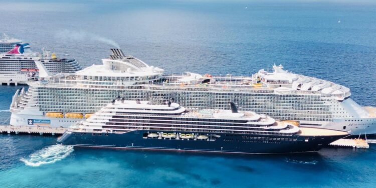 Inicia temporada vacacional en Cozumel con la llegada de 66 cruceros en la primera quincena de diciembre