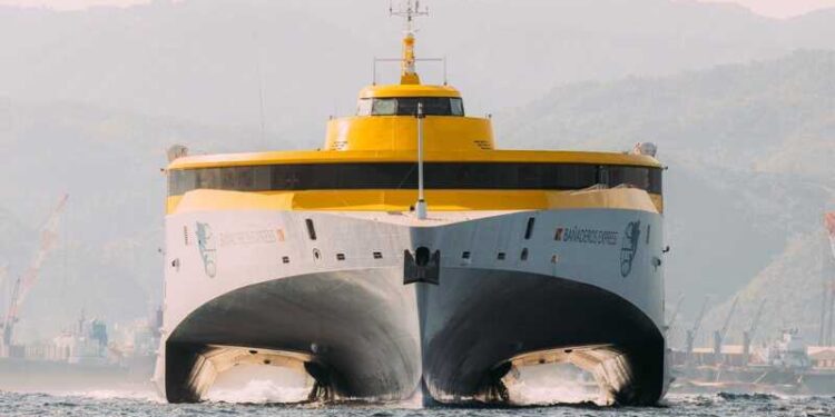 El Gobierno concede 1,1 millones de euros para descuentos en los viajes marítimos de personal militar