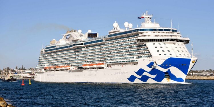 Majestic Princess ya está en Chile: Así es el crucero más grande que ha recalado en Chile