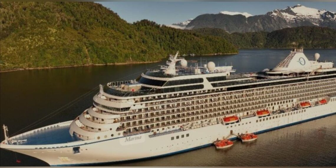 Crucero "Marina" llegó a Puerto Chacabuco con 1.250 personas a bordo