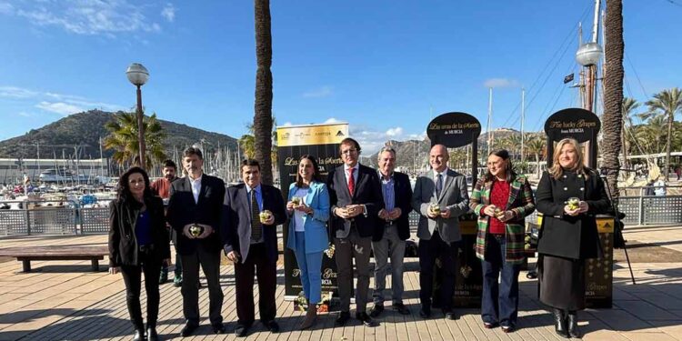 Campana de promocion de productos hortofruticolas en el puerto de Cartagena