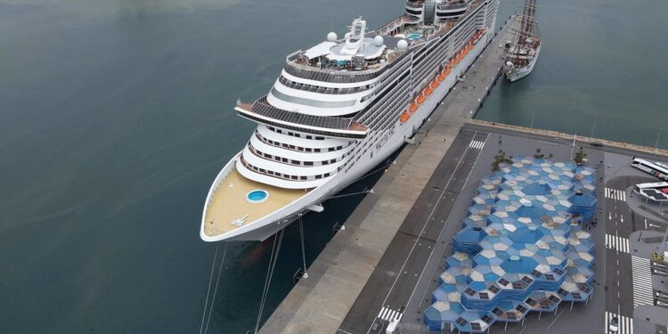El Port de Tarragona cierra la temporada de cruceros con "nuevo récord" de pasajeros y escalas
