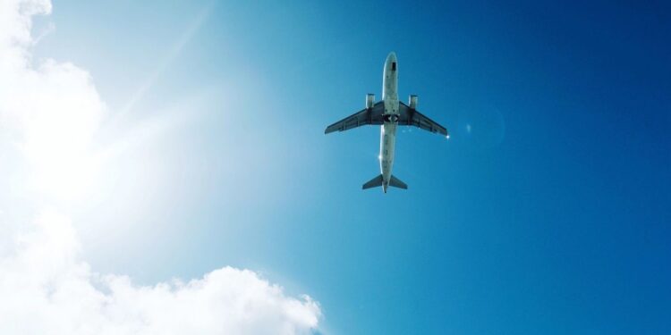 El turismo se resiente de la complicada conectividad aérea de Bolivia