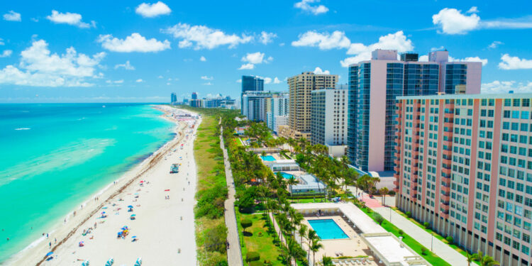 En 2024 se proyecta un crecimiento del 23% en viajes internacionales, del 8% a nivel nacional, y un auge en las reservas a Brasil y El Caribe