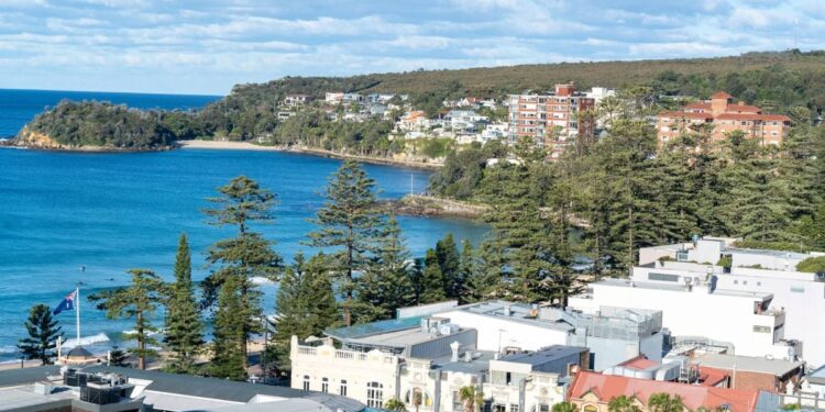 RECOMENDACIONES DESTINOS AIRBNB 2025