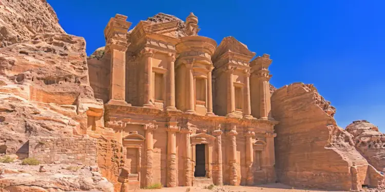 Un viaje al corazón de la historia: tres destinos culturales imprescindibles