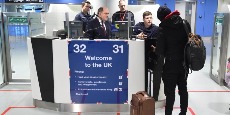 Cómo solicitar una ETA para visitar el Reino Unido y Europa – Telemundo Dallas (39)