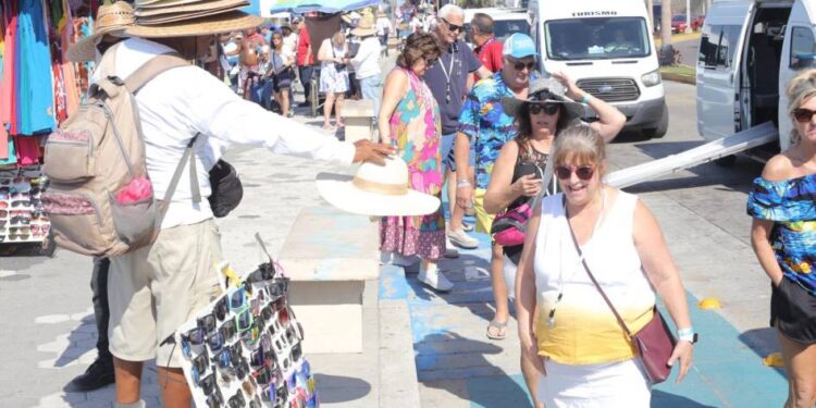 Comercio de Mazatlán recibiría ‘duro golpe’ con retiro de cruceros de itinerarios turísticos