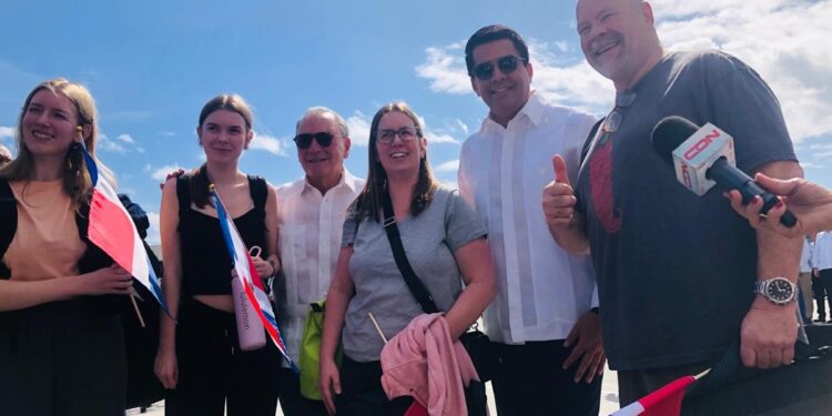 Industria turística de RD cierra un 2024 «espectacular» recibiendo 11 millones de visitantes – El Nuevo Diario (República Dominicana)