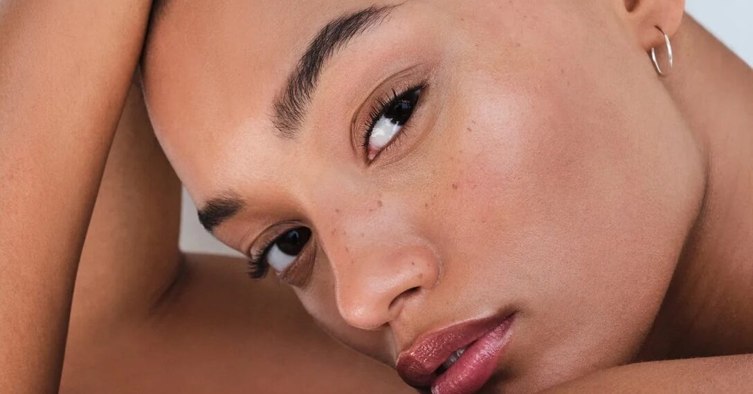 16 Best Makeup Brush Sets, According to a Celebrity Makeup Artist and Vogue Editors