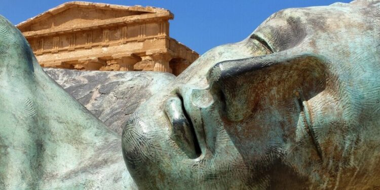 Los 6 peores destinos turísticos para viajar en 2025 según los expertos, uno está en México