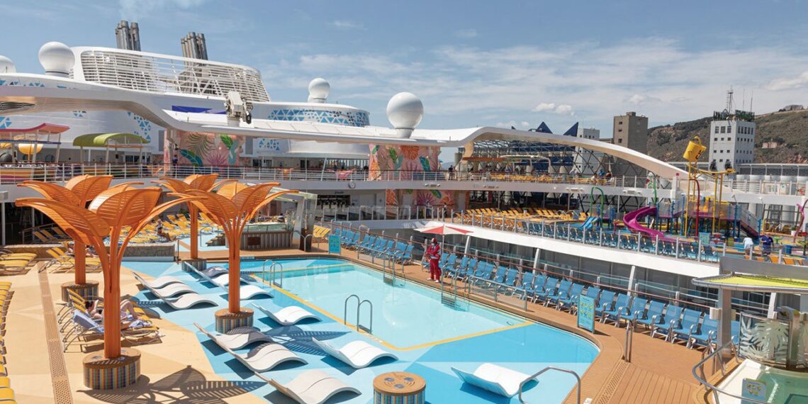 Todos a bordo avanza la industria de los cruceros (P-W 50-52)