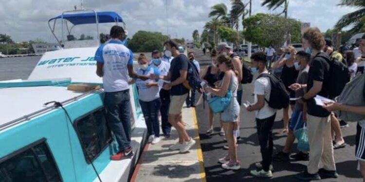 Temen que la Federación También Cobre el DNR a Turistas que Llegan en Barco de San Pedro, Belice - Diario Cambio 22