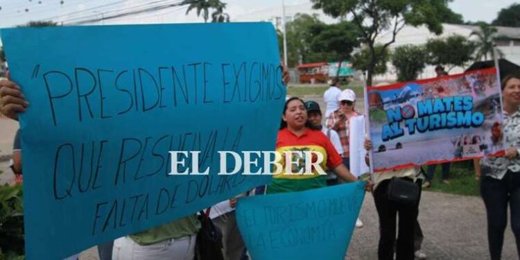 Operadores de turismo y agencias de viajes se movilizan exigiendo mejoras para el rubro