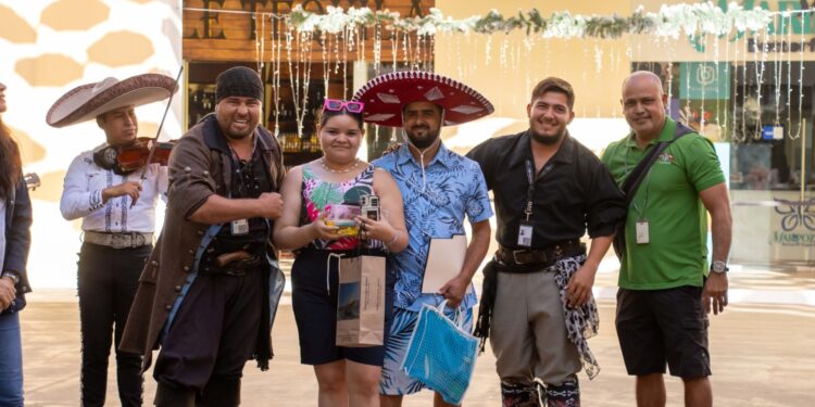 Puerto Vallarta celebró la llegada del pasajero un millón en cruceros internacionales y locales