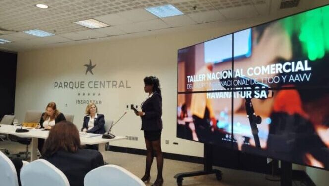 Sesionó Taller Comercial de Havanatur S.A. • Trabajadores