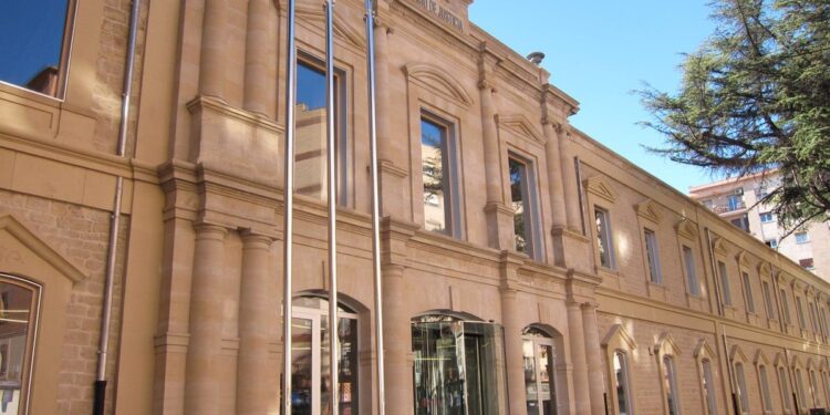 Piden 5 años y medio de cárcel para una trabajadora de una agencia de viajes por apropiación indebida y estafa