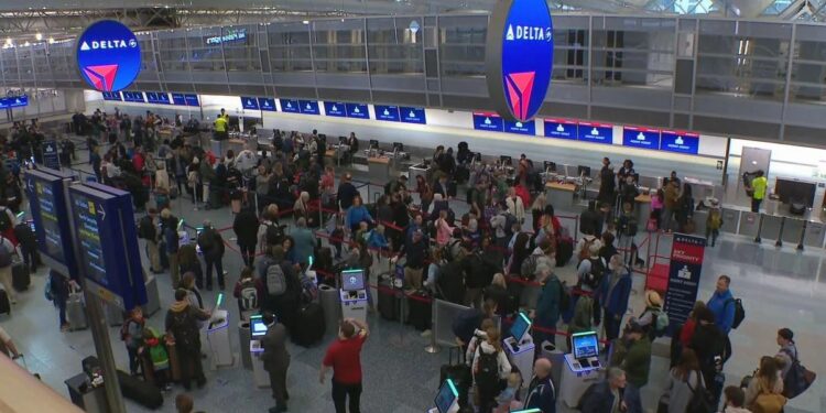 Tormentas severas entorpecen el ajetreo de viajes postvacacionales para cerrar el año más ocupado para los viajeros. – Periódico HOY