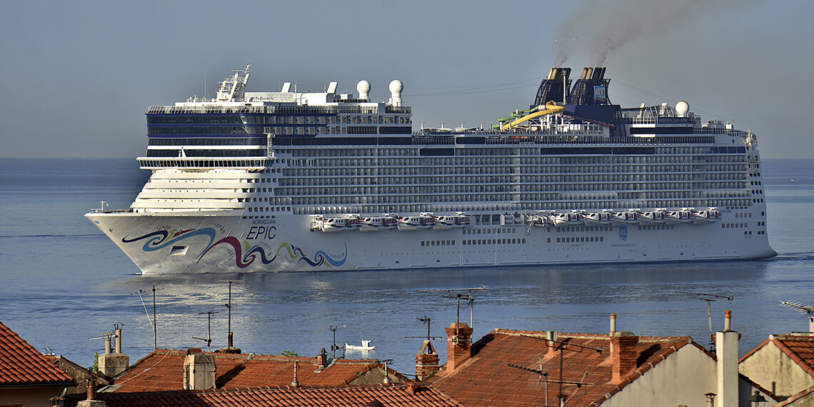 Un hombre de 51 años desaparece tras caer por la borda durante un crucero por el Caribe
