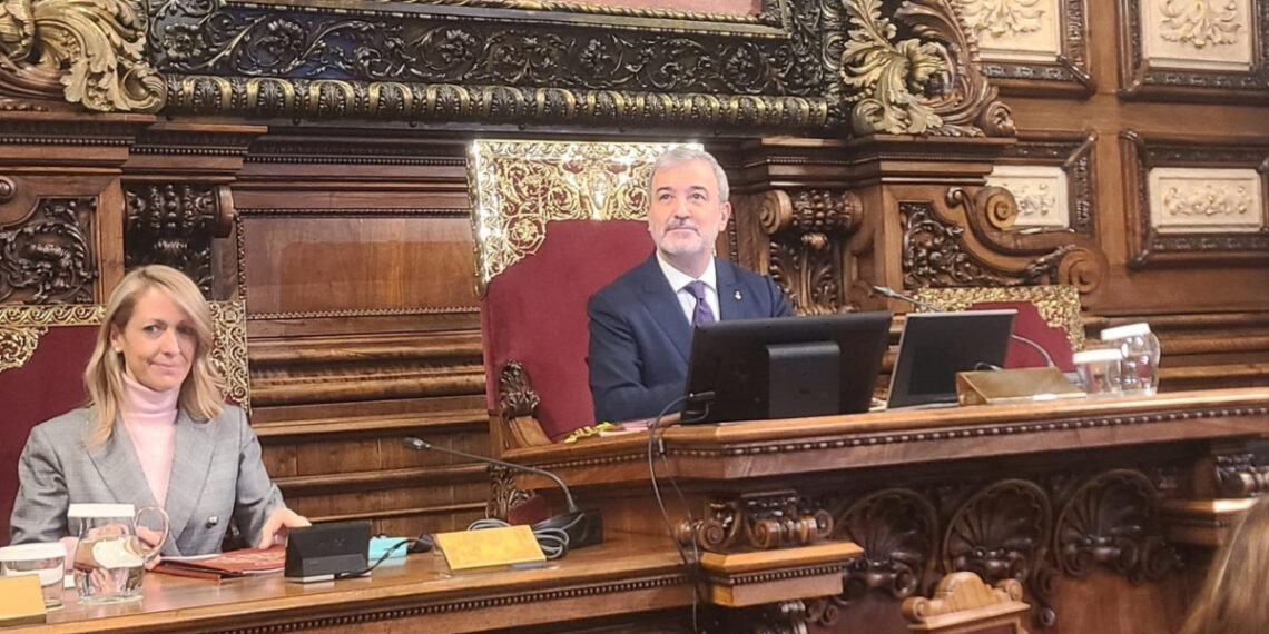 Un acuerdo exprés con los herederos de Colau bloquea una nueva terminal de cruceros en Barcelona