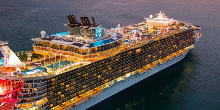 Turistas que lleguen en crucero deberán pagar 42 dólares… navieras evalúan no parar en México