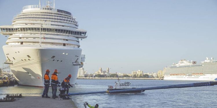 Cádiz cierra 2024 con nuevo récord de pasajeros de cruceros