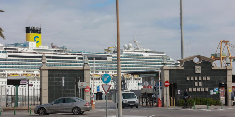 Cádiz despide el año con cifras históricas en pasajeros de cruceros