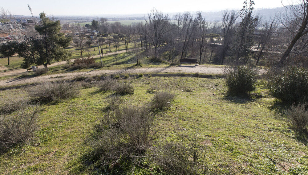 Velázquez reubica el pabellón multiusos en el parque del Crucero