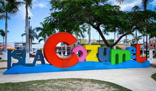 Cozumel: récord de turistas con el arribo de 9 cruceros y 9 vuelos